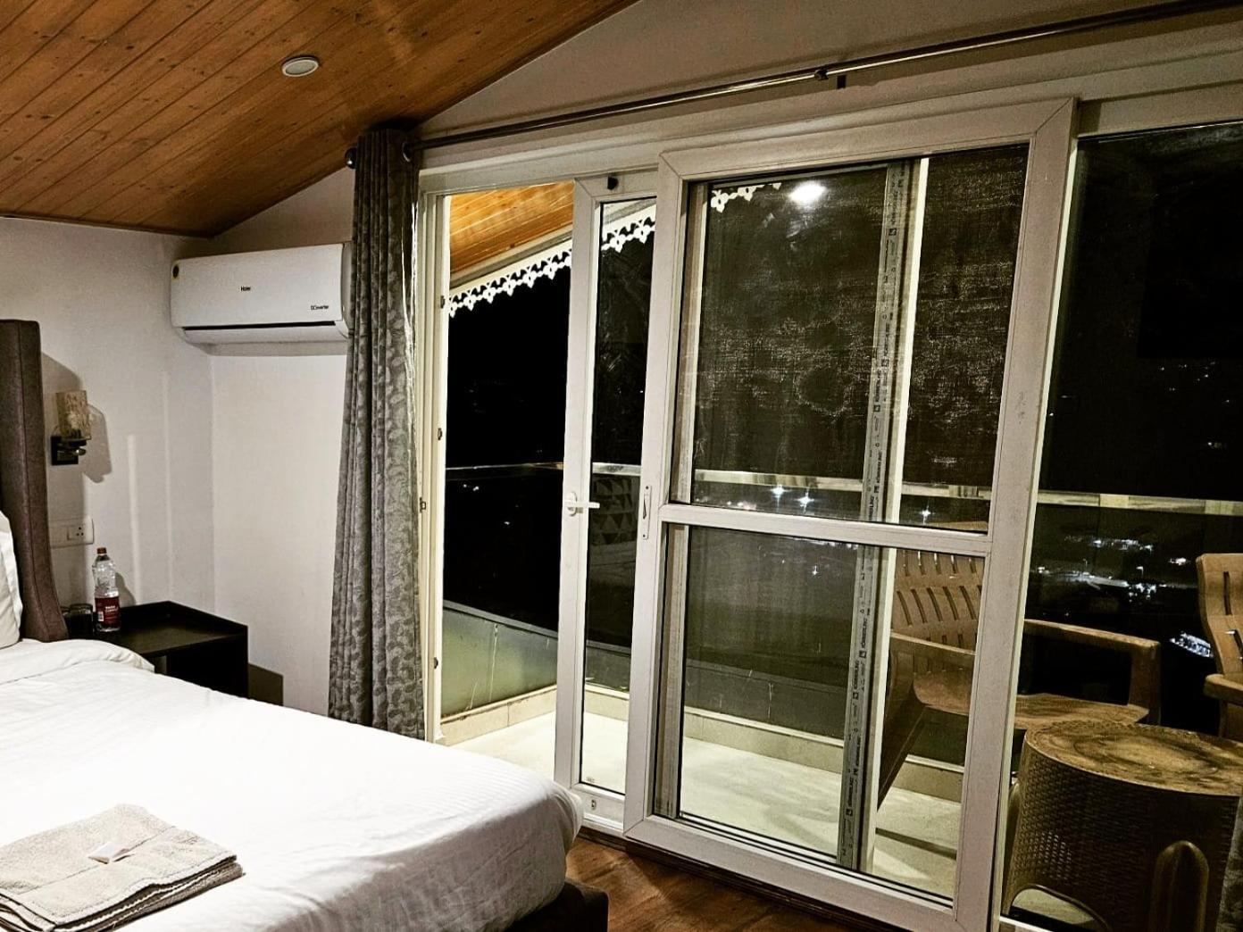 Weekend Vibes Acomodação com café da manhã Kasauli Exterior foto