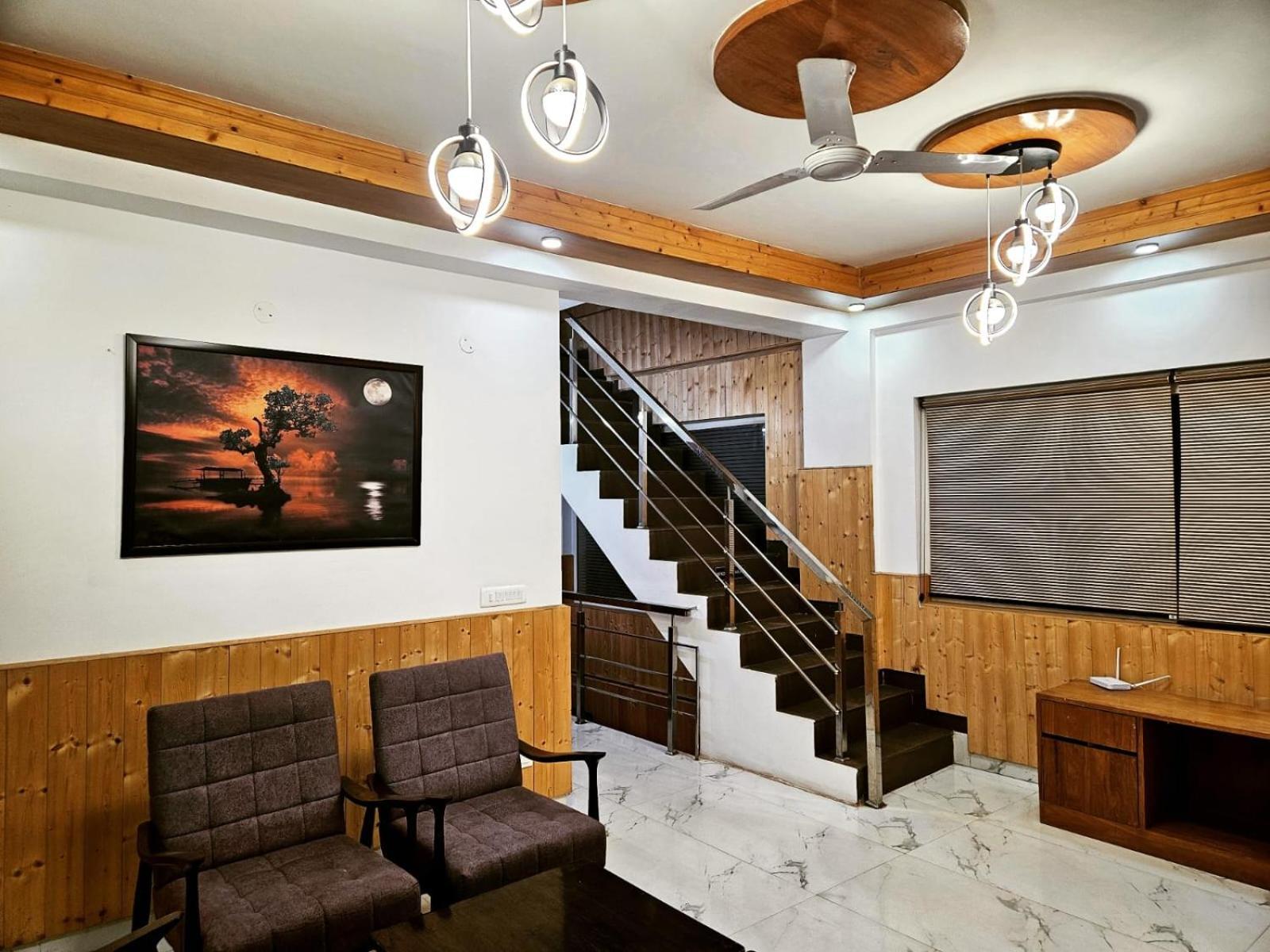 Weekend Vibes Acomodação com café da manhã Kasauli Exterior foto