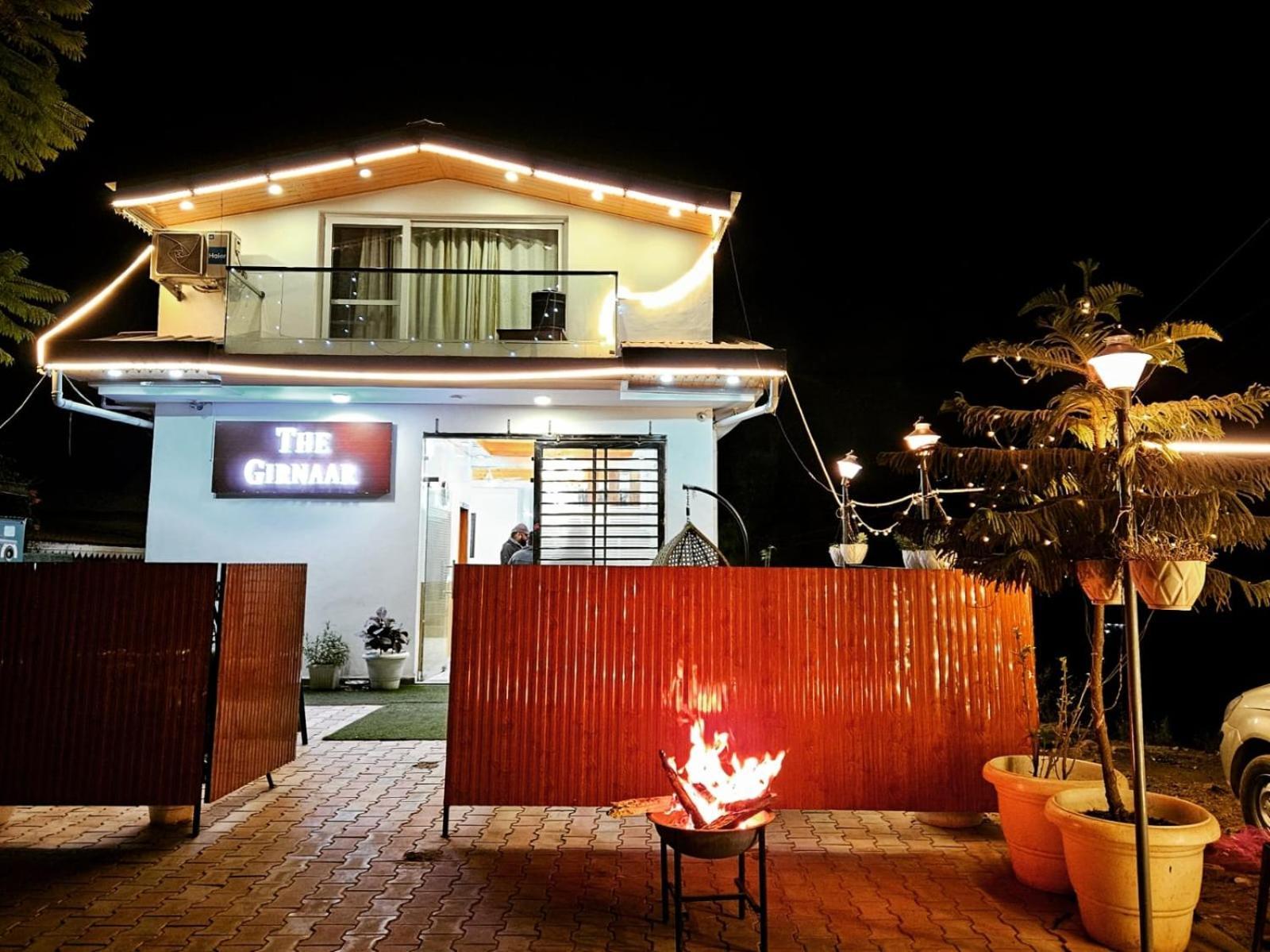 Weekend Vibes Acomodação com café da manhã Kasauli Exterior foto